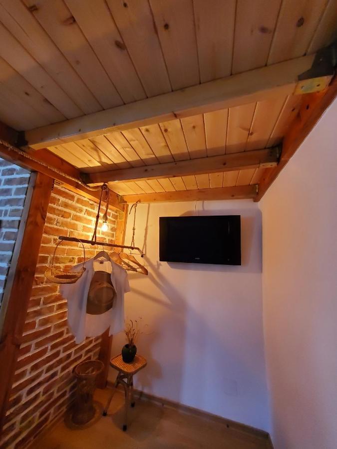 Relax Inn Korce Exterior foto